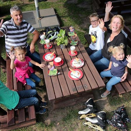 Familien- Und Freizeithotel Gutshaus Petkus Esterno foto